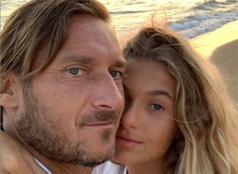 La foto di Chanel Totti su Gente: tra puritanesimo e 